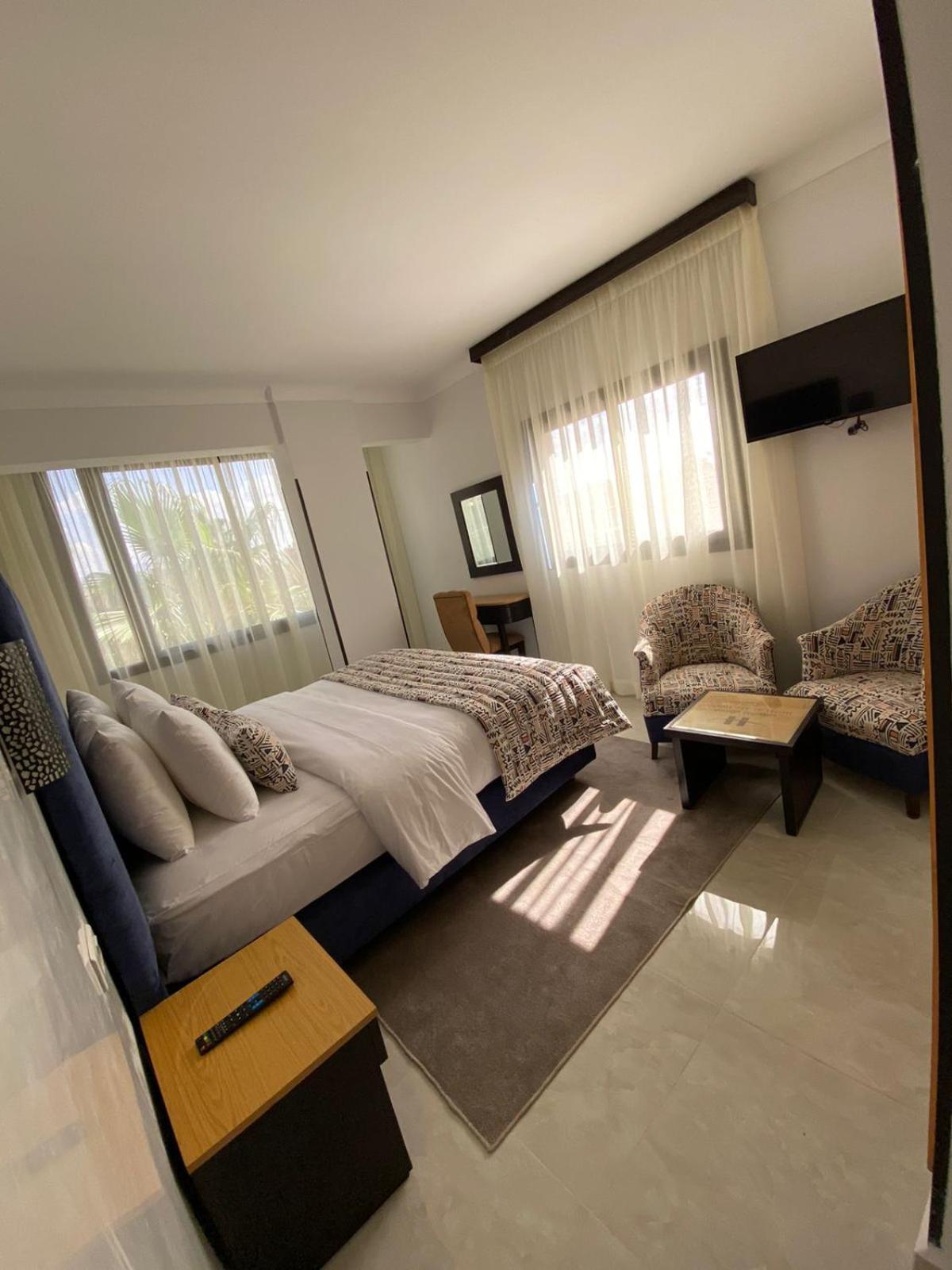 Al Akhawayn Hotel Oujda Ngoại thất bức ảnh