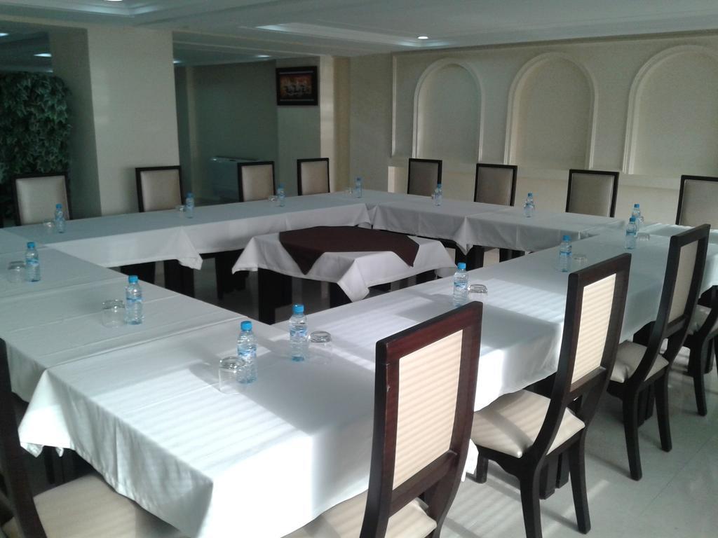 Al Akhawayn Hotel Oujda Ngoại thất bức ảnh