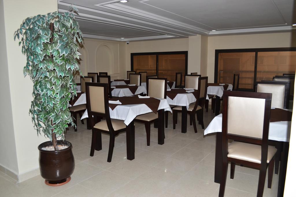 Al Akhawayn Hotel Oujda Ngoại thất bức ảnh