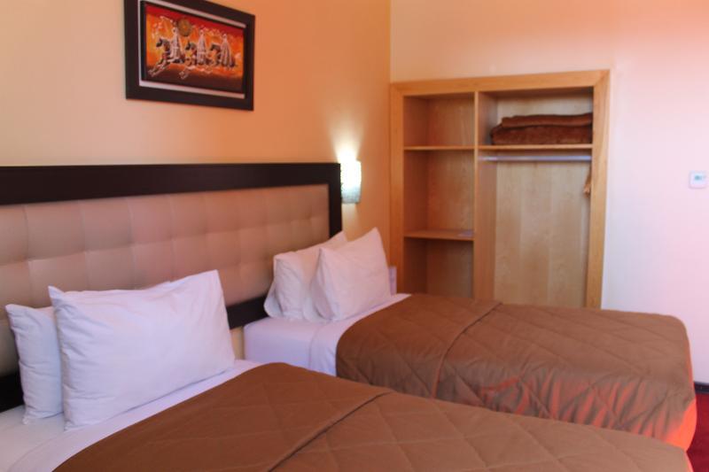 Al Akhawayn Hotel Oujda Ngoại thất bức ảnh